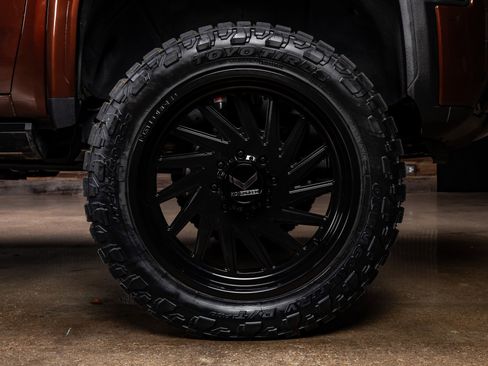 Used 2024 GMC Sierra 2500 Denali Ultimate image 12