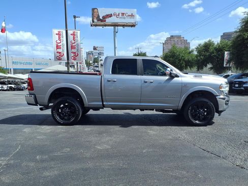 Used 2022 RAM 2500 Laramie AWD/4WD image 5