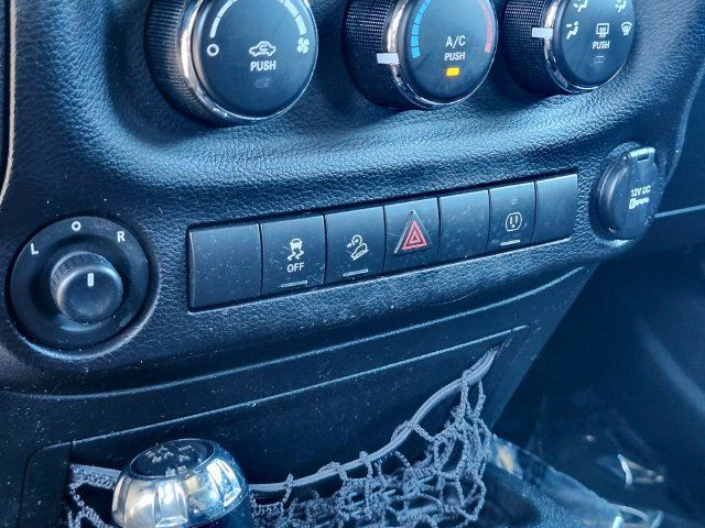 Used 2017 Jeep Wrangler Unlimited Sport AWD/4WD image 21