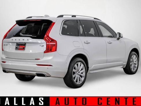 Used 2017 Volvo XC90 T6 Momentum w/ Vision Package image 4