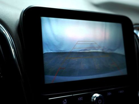 Used 2018 Chevrolet Malibu LT w/ Leather Package image 24