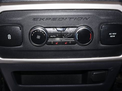Certified 2024 Ford Expedition Limited image 17