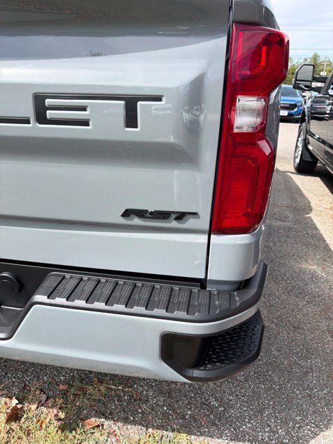 Used 2024 Chevrolet Silverado 1500 RST w/ Protection Package AWD/4WD image 3