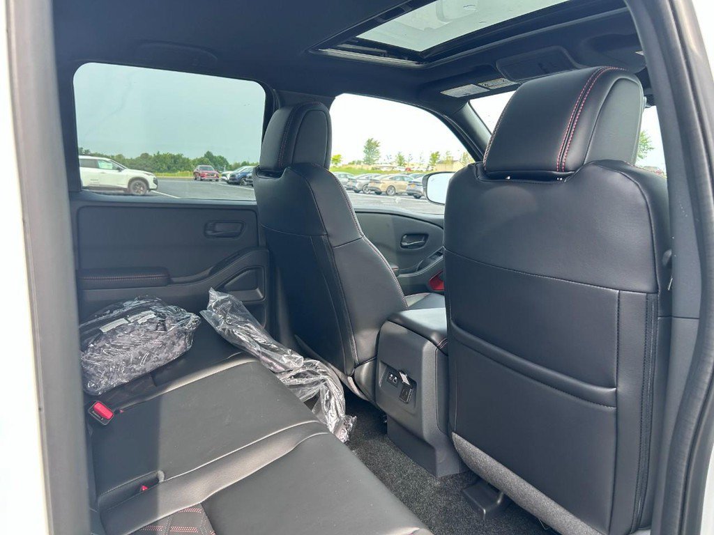 New 2026 Nissan Frontier PRO-4X w/ Pro Premium Package AWD/4WD image 7