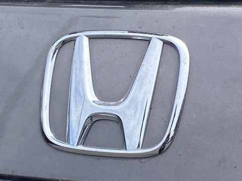 Used 2016 Honda Odyssey SE image 4
