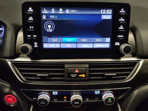 Used 2019 Honda Accord Sport image 25