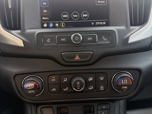 Used 2019 GMC Terrain SLE w/ Driver Convenience Package image 14