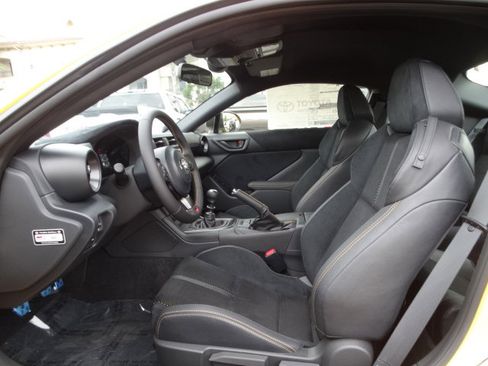 New 2026 Toyota GR86 YUZU Limited image 11