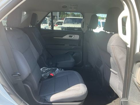 New 2026 Ford Explorer Active RWD image 13