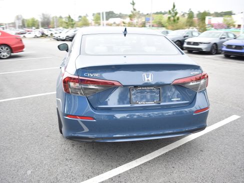 Used 2025 Honda Civic Sport image 8