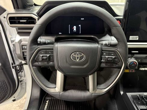 Used 2025 Toyota Tacoma TRD Sport w/ TRD Sport Upgrade Package AWD/4WD image 11