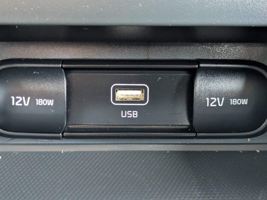 Used 2024 Kia Soul LX w/ LX Technology Package FWD image 21