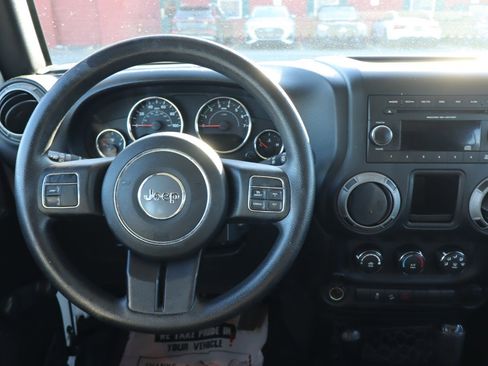 Used 2016 Jeep Wrangler Unlimited Sport image 10