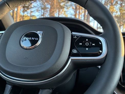 Used 2026 Volvo XC60 B5 Plus w/ Protection Package Premier image 28