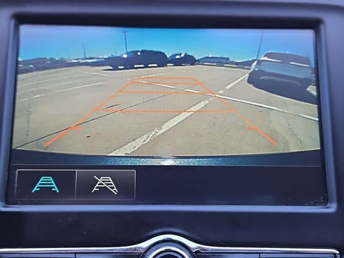 Used 2018 Chevrolet Malibu LT w/ LPO, Convenience Package 2 image 27