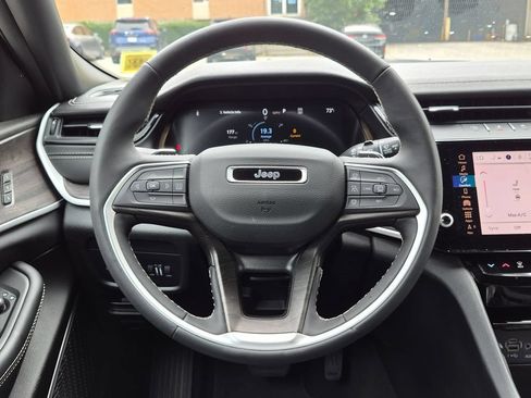 Used 2026 Jeep Grand Cherokee Limited w/ Limited Altitude Package AWD/4WD image 14