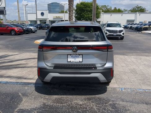 New 2026 Volkswagen Tiguan SE FWD image 5
