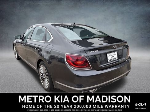 Used 2020 Kia K900 Luxury w/ VIP Package image 8