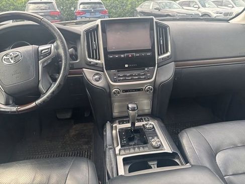 Used 2016 Toyota Land Cruiser AWD/4WD image 20