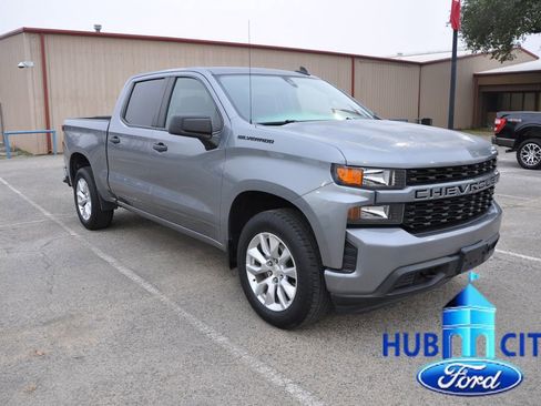 Used 2022 Chevrolet Silverado 1500 Custom w/ LPO, Dark Essentials Package image 7