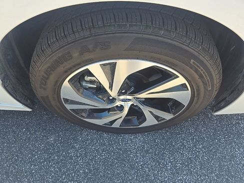 Used 2025 Subaru Legacy Premium AWD/4WD image 5