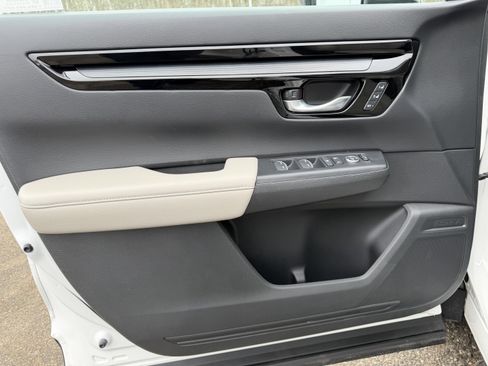 Used 2023 Honda CR-V EX-L image 10