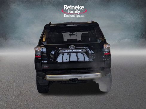 Used 2019 Toyota 4Runner TRD Off-Road image 6