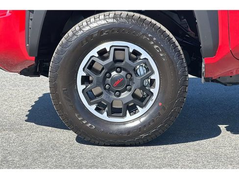 New 2026 Toyota Tacoma TRD Off-Road AWD/4WD image 31