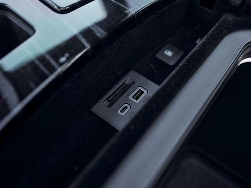 Used 2023 Cadillac Escalade V w/ LPO, ONYX Package image 72