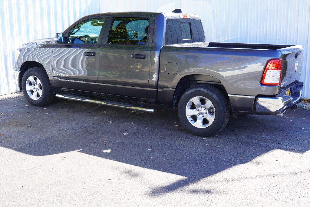 Used 2023 RAM 1500 Big Horn AWD/4WD image 3