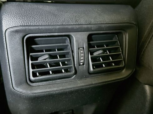 Used 2025 Toyota RAV4 LE AWD/4WD image 25