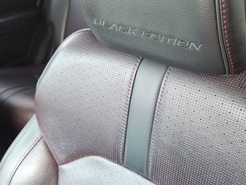 Certified 2025 Honda Pilot Black Edition image 14