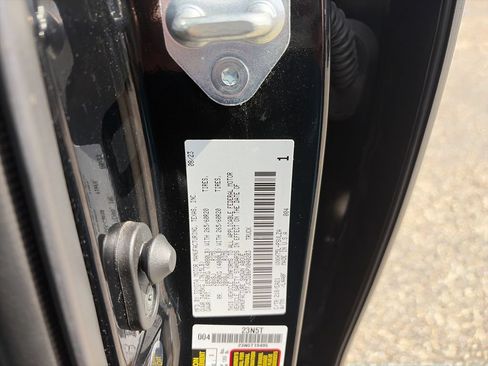 Used 2023 Toyota Tundra Limited AWD/4WD image 35