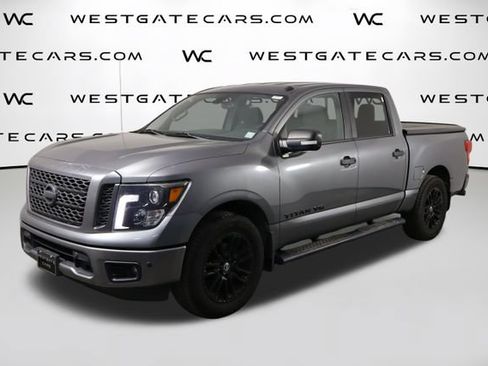 Used 2019 Nissan Titan SV w/ SV Convenience Package RWD image 1