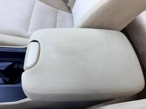 Used 2010 Honda Accord LX image 38
