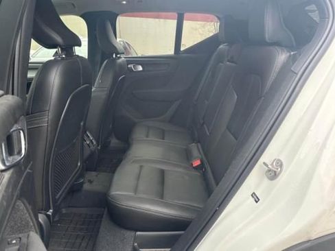 Used 2024 Volvo XC40 B5 Plus w/ Protection Package Premier image 6