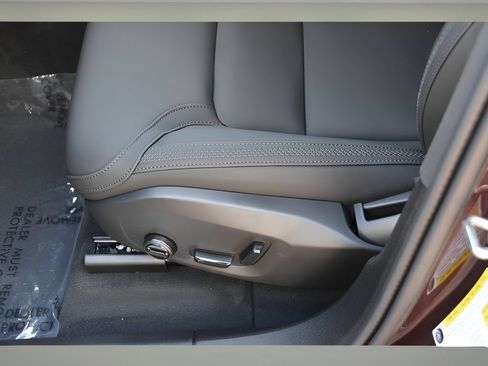 Certified 2026 Volvo XC60 B5 Plus w/ Protection Package Premier AWD/4WD image 34