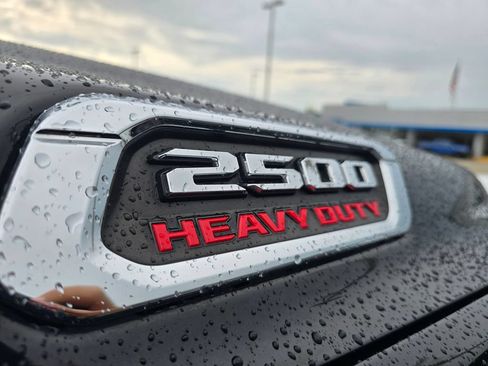 Used 2020 RAM 2500 Tradesman w/ Chrome Appearance Group AWD/4WD image 11