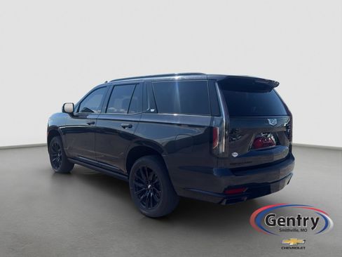 Used 2024 Cadillac Escalade Sport Platinum w/ LPO, ONYX Package AWD/4WD image 4