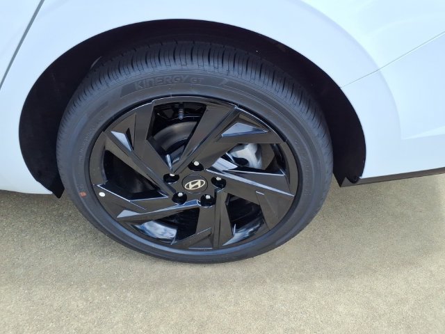 New 2026 Hyundai Elantra Sport FWD image 20