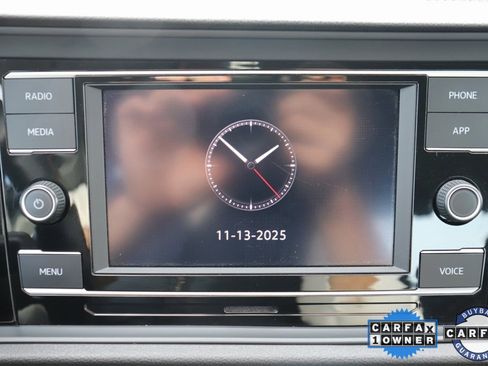 Used 2024 Volkswagen Jetta SE image 27