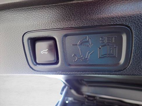 Used 2019 Ford Expedition Platinum AWD/4WD image 9