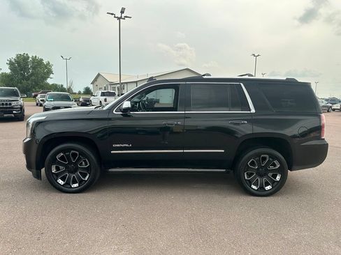 Used 2019 GMC Yukon Denali w/ Denali Ultimate Package AWD/4WD image 35