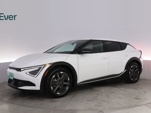 Used 2025 Kia EV6 Light RWD image 18