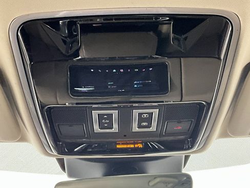 Certified 2022 Land Rover Range Rover Sport HSE Silver Edition image 13