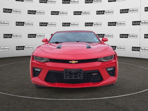 Used 2018 Chevrolet Camaro SS RWD image 8