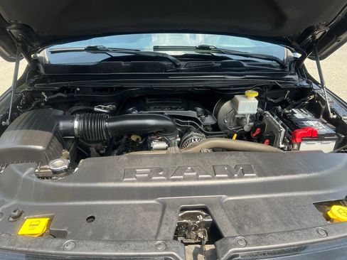Used 2019 RAM 1500 Laramie w/ Sport Appearance Package AWD/4WD image 18