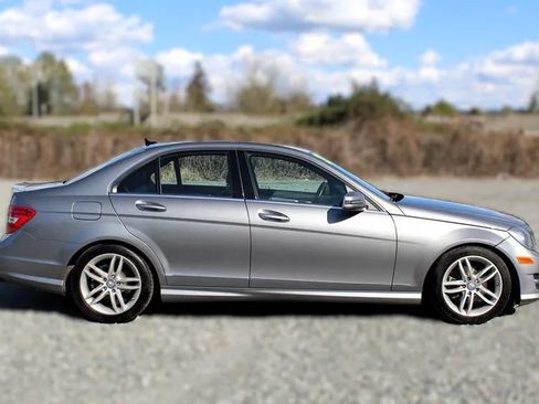 Used 2012 Mercedes-Benz C 300 4MATIC Sedan image 8