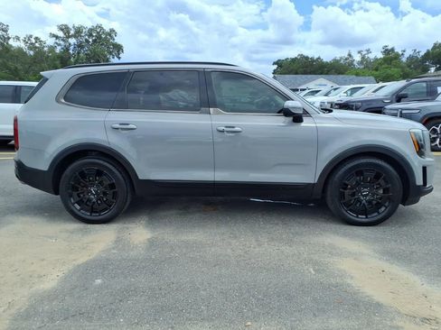 Used 2022 Kia Telluride EX w/ EX Premium Package AWD/4WD image 8