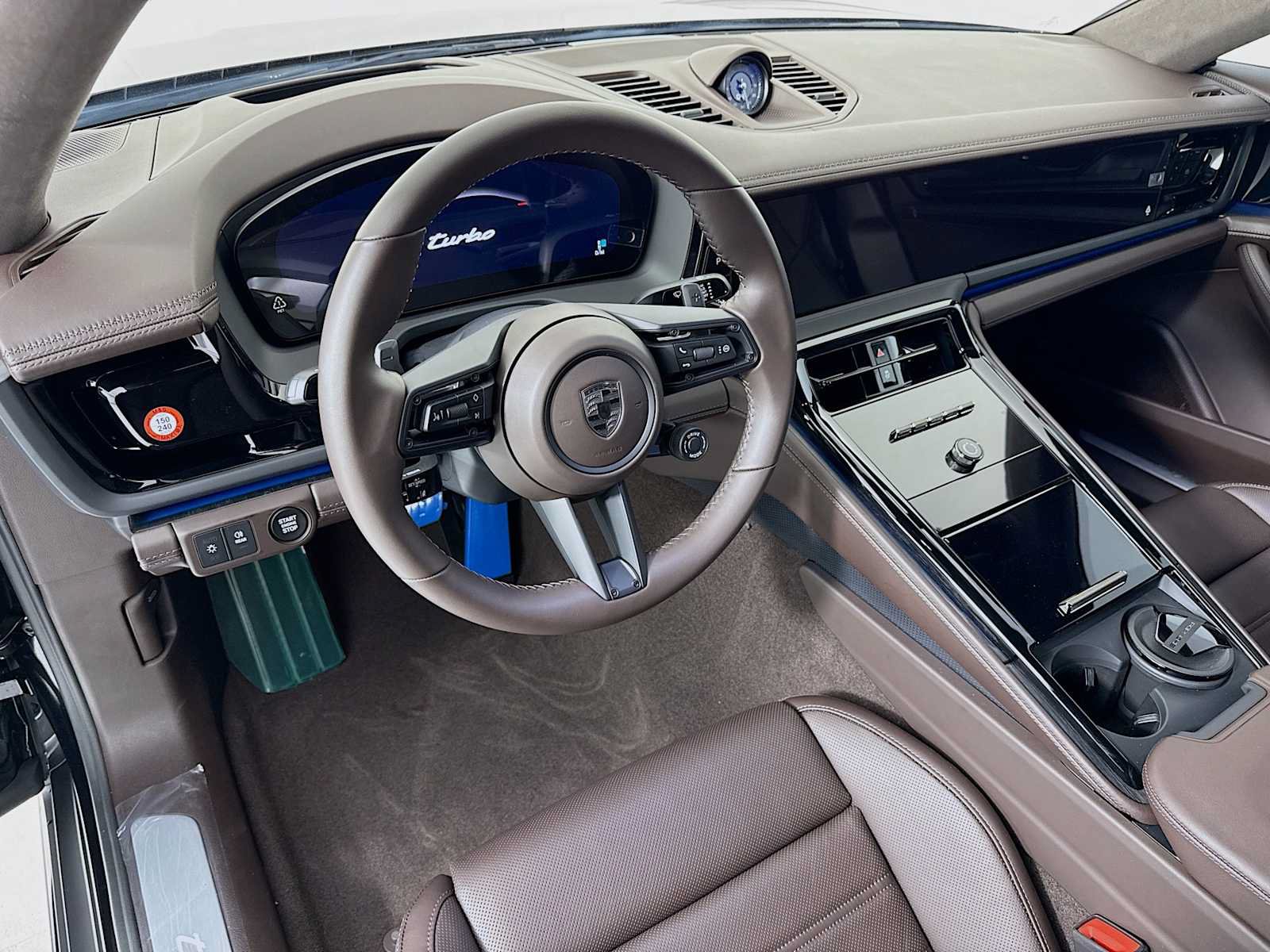 Used 2025 Porsche Panamera Turbo AWD/4WD image 4